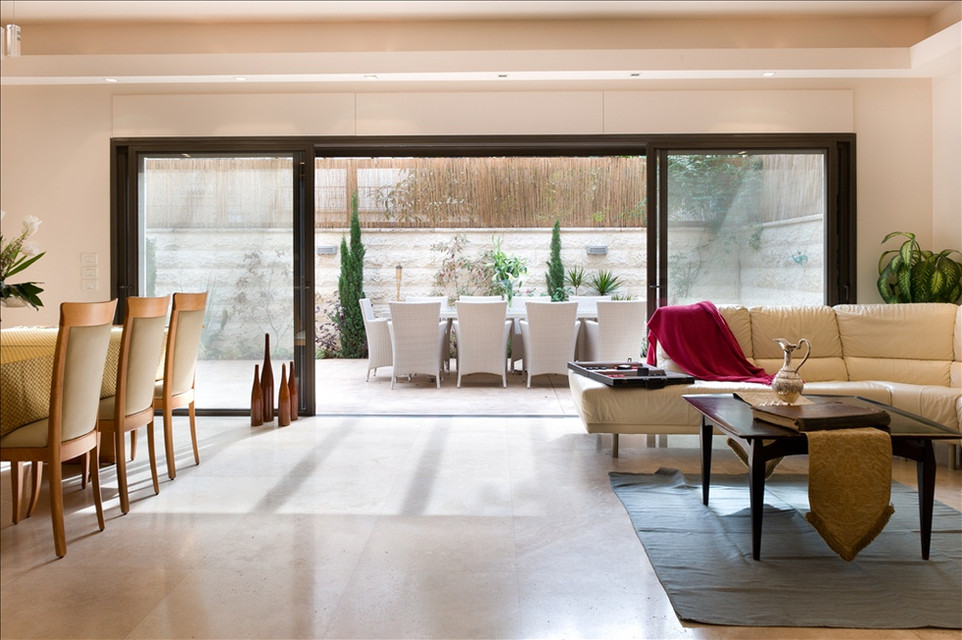 Diamonds Private Residence — photo 1 of 18