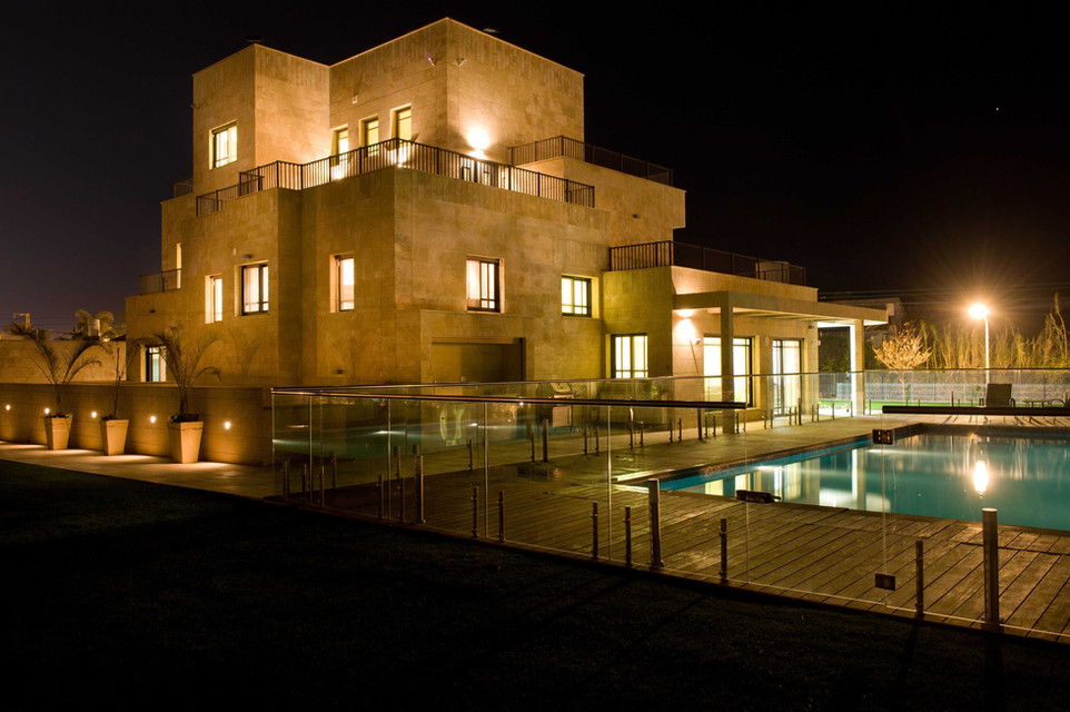 Luxury by the Sea — photo 17 of 19